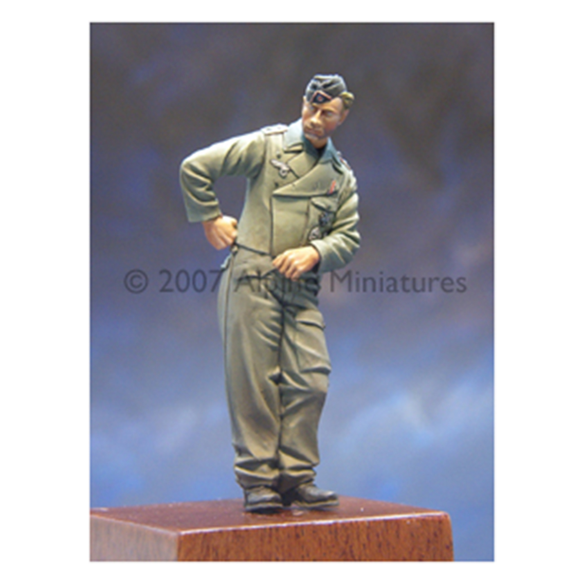 Alpine Miniatures – WW2 German Tanker in Summer 1/35