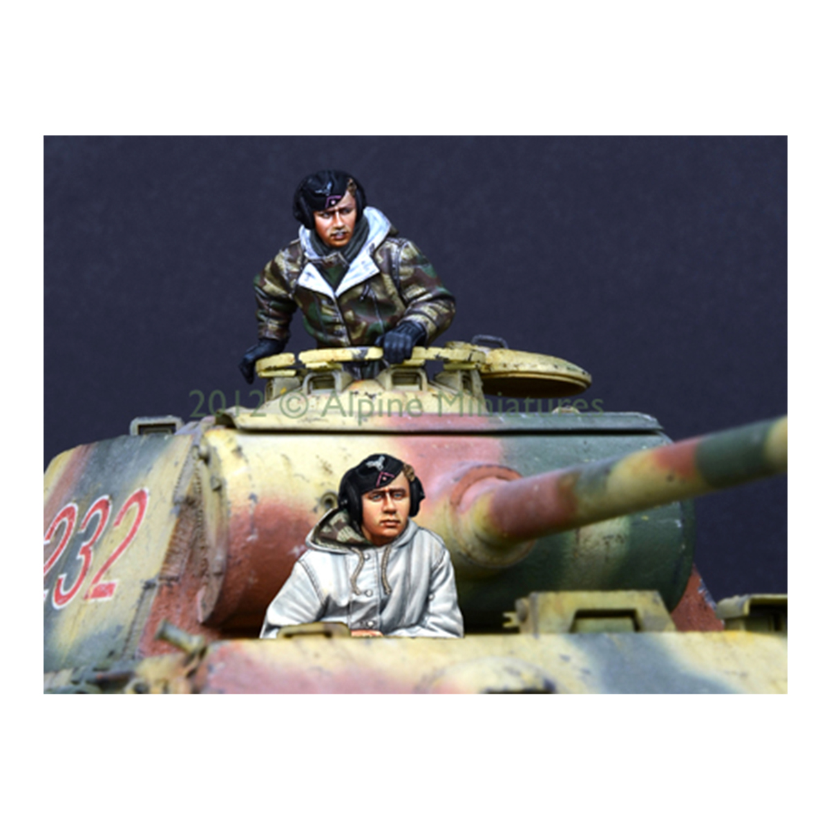 Alpine Miniatures – German Panther Crew Set (2 figs) 1/35