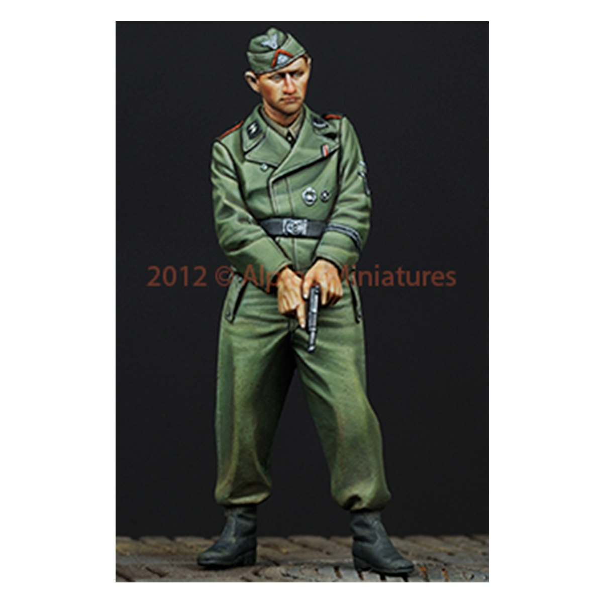 Alpine Miniatures – WSS AFV Crew with Pistol 1/35