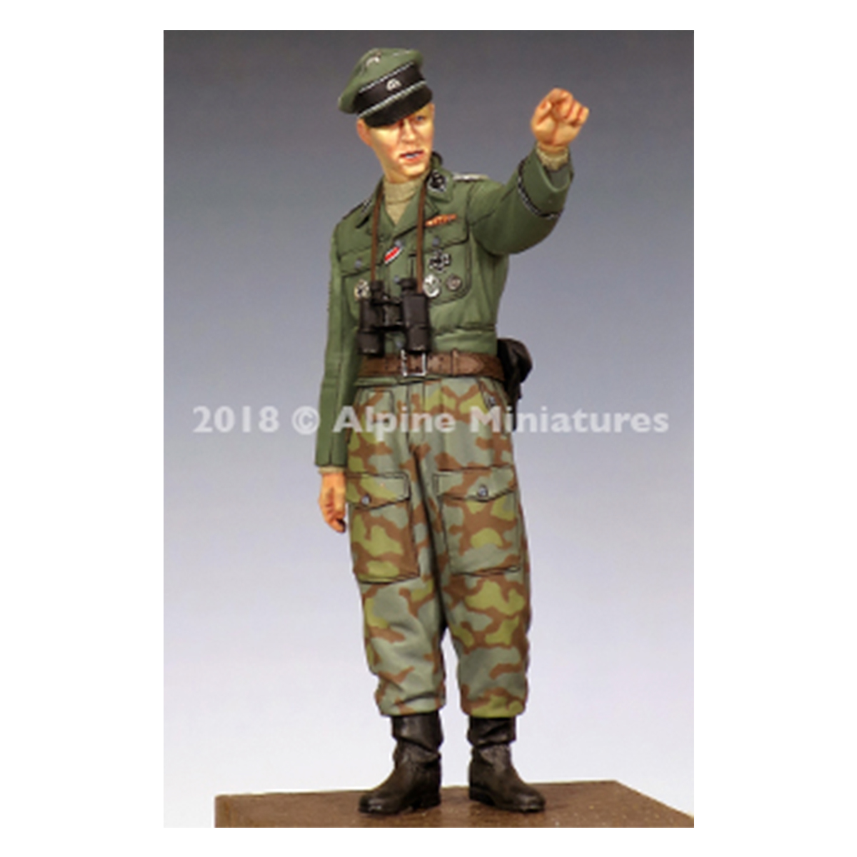 Alpine Miniatures – WSS Infantry Officer 44-45 1/35