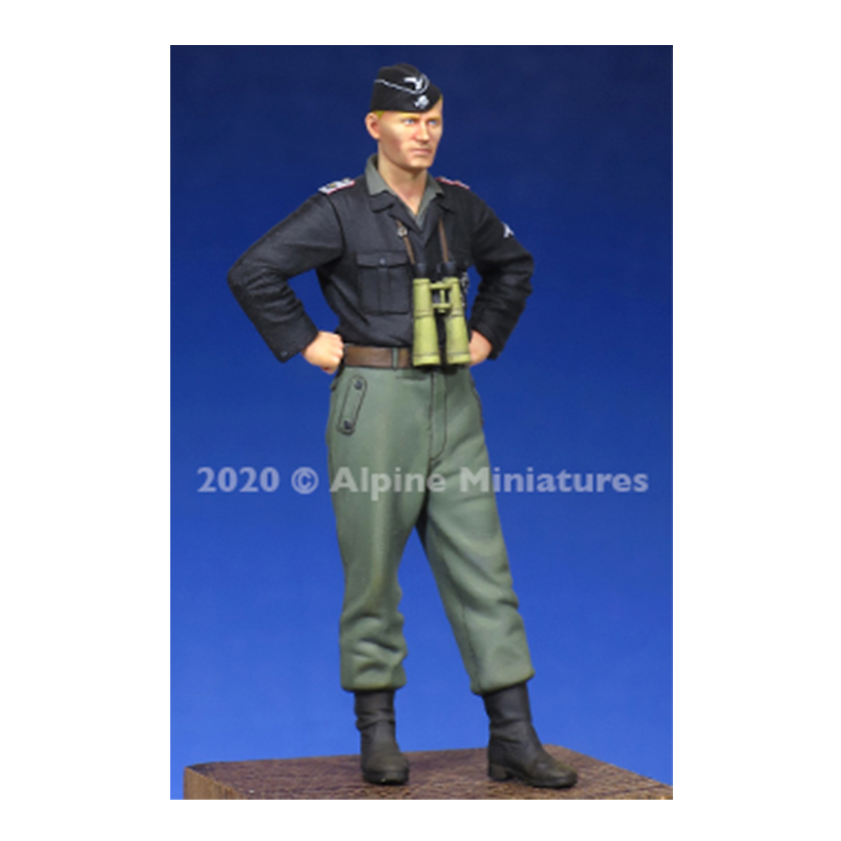 Alpine Miniatures – WSS Panzer Officer 1/35