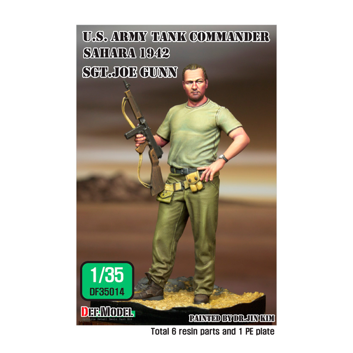 WWII U.S. Tank commander in desert w/base 1/35